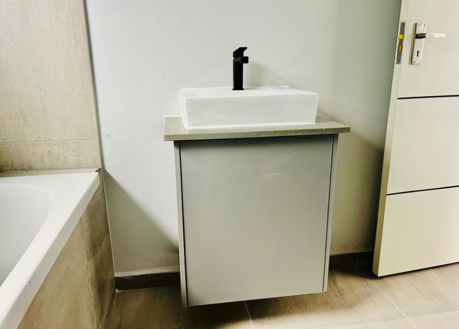 1 Bedroom Property for Sale in Table View Western Cape